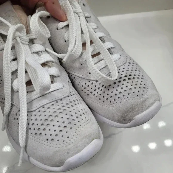 Limited Edition New Balance ML 1978HK Nubuck Suede Sneakers - Picture 11 of 15